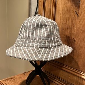 Plaid NEW YORK Bucket hat